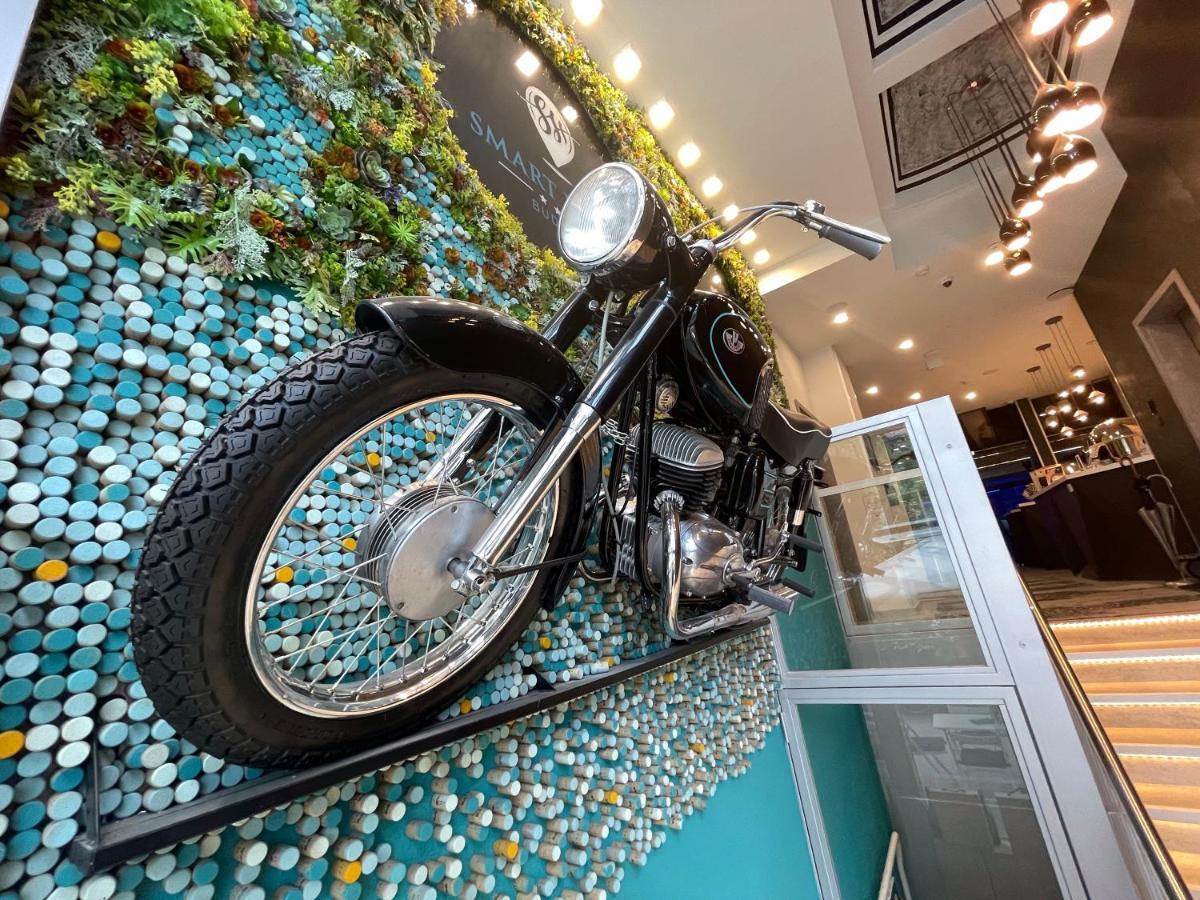 Smart Hotel 4*